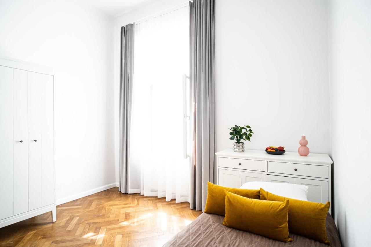 Golden Queen Apartments City Center Krasków Eksteriør bilde