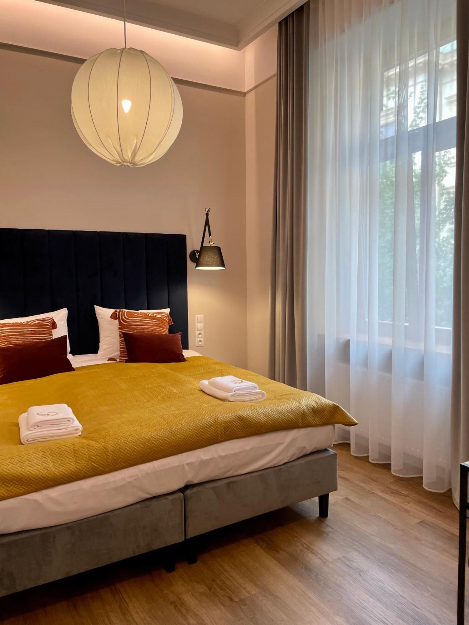 Golden Queen Apartments City Center Krasków Eksteriør bilde